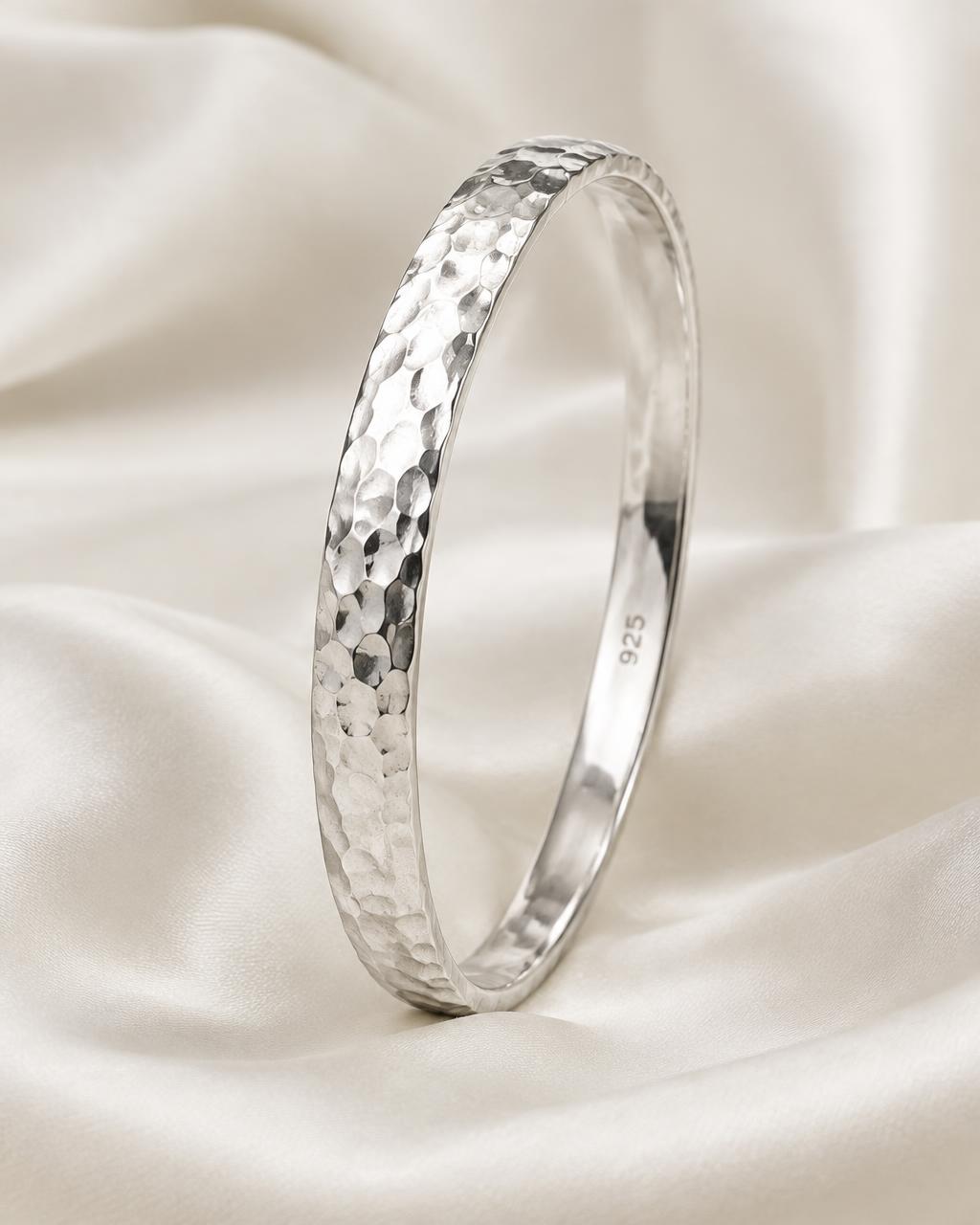 Meher Textured Bangle